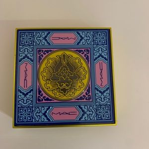 MAC Cosmetics POWDER BLUSH SPLIT PAN IN DYNASTIC FANTASTIC